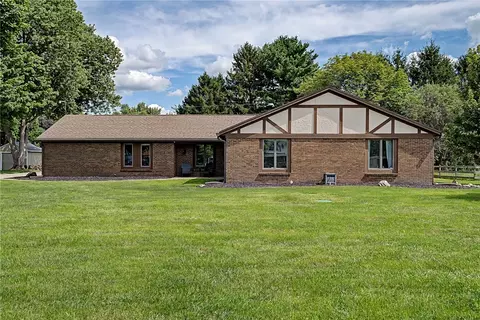 5763 Troy Frederick Rd, Tipp City, OH 45371