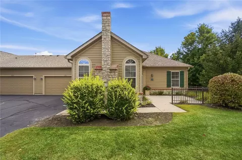 2375 Locust Hill Blvd, Dayton, OH 45431