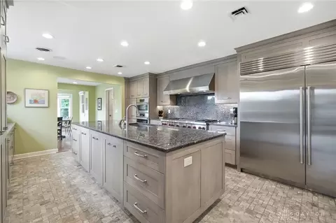 Kitchen - 4275 Trails End Dr, Kettering, OH 45429 photo 3 of 10