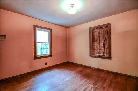 Bedroom - 960 East Dr, Kettering, OH 45419 photo 1 of 4
