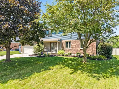 1914 Beckert Dr, Piqua, OH 45356