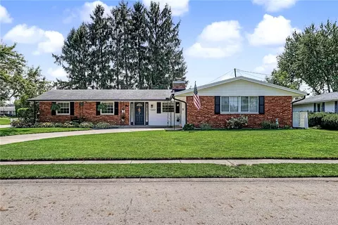 1232 Marietta Dr, Fairborn, OH 45324