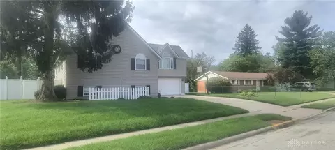 128 Creamer Dr, Cedarville, OH 45314