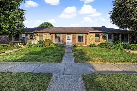 109 E Van Lake Dr, Vandalia, OH 45377