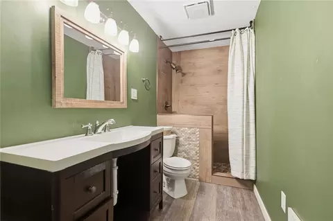 Bath - 2329 Culver Ave, Kettering, OH 45420 photo 1 of 2