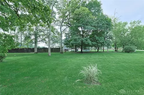 Exterior - 3091 Fairfield Pike, Springfield, OH 45502 photo 9 of 17