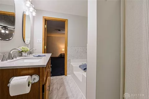 Bath - 3091 Fairfield Pike, Springfield, OH 45502 photo 2 of 4