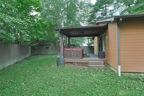 Exterior - 3091 Fairfield Pike, Springfield, OH 45502 photo 6 of 17