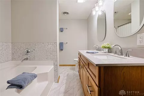 Bath - 3091 Fairfield Pike, Springfield, OH 45502 photo 1 of 4