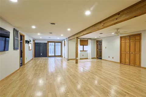 Living - 3091 Fairfield Pike, Springfield, OH 45502 photo 6 of 10