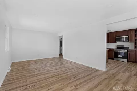Living - 1243 Student Ave, Springfield, OH 45503 photo 3 of 7