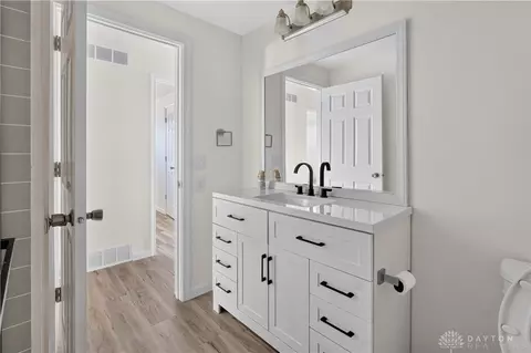 Bath - 1243 Student Ave, Springfield, OH 45503 photo 1 of 8
