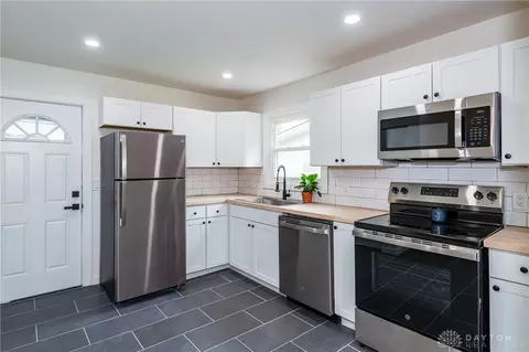 Kitchen - 2105 Reardon Dr, Kettering, OH 45420 photo 1 of 5