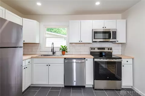 Kitchen - 2105 Reardon Dr, Kettering, OH 45420 photo 5 of 5