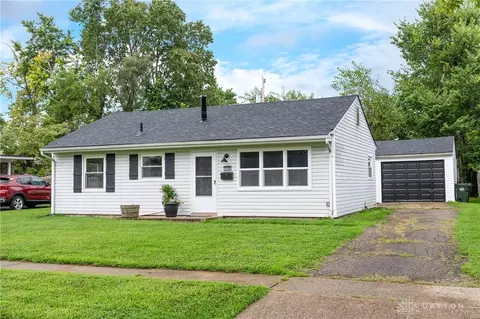 Exterior - 2105 Reardon Dr, Kettering, OH 45420 photo 2 of 4
