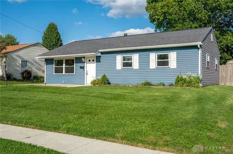 Exterior - 2442 Bellfield St, Kettering, OH 45420 photo 2 of 10
