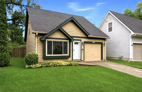 Exterior - 1440 Southlyn Dr, Kettering, OH 45409 photo 3 of 9