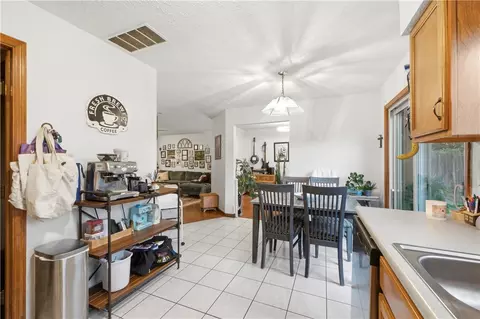 Kitchen - 1440 Southlyn Dr, Kettering, OH 45409 photo 5 of 5