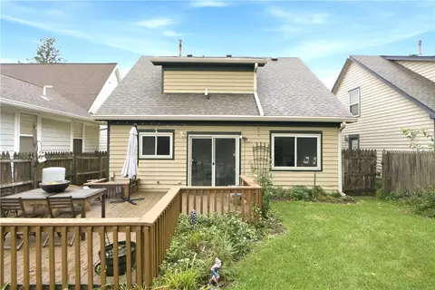 Exterior - 1440 Southlyn Dr, Kettering, OH 45409 photo 7 of 9