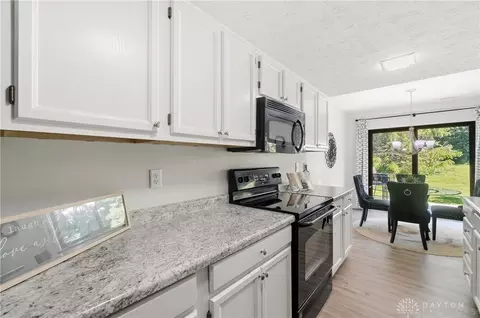 Kitchen - 7846 Hackney Cir, Maineville, OH 45039 photo 4 of 4