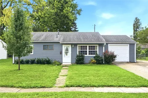 10 Regina Dr, Fairborn, OH 45324