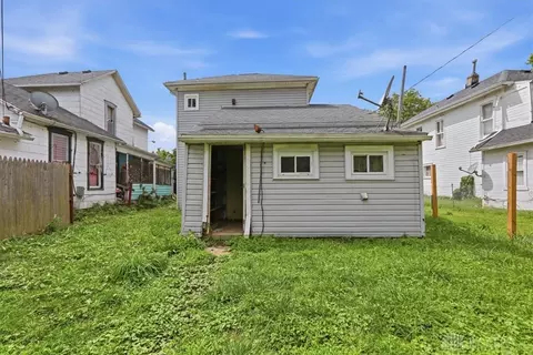 Exterior - 1322 Linden Ave, Springfield, OH 45505 photo 4 of 6