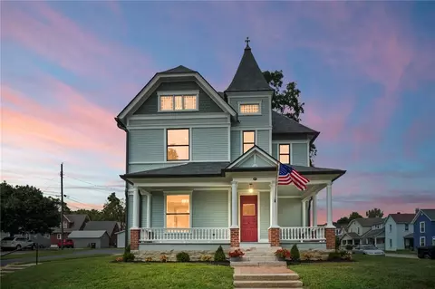 17 Jefferson St, Brookville, OH 45309