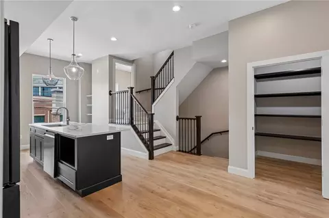 Entry Way - 3908 Edwards #B, Cincinnati, OH 45209 photo 5 of 5