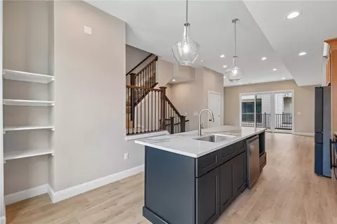 Entry Way - 3908 Edwards #B, Cincinnati, OH 45209 photo 4 of 5