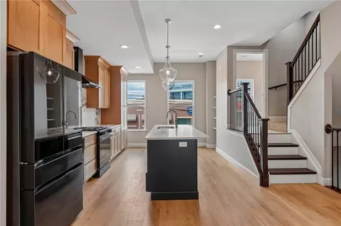 Kitchen - 3908 Edwards #B, Cincinnati, OH 45209 photo 2 of 5