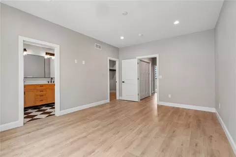 Bedroom - 3908 Edwards #B, Cincinnati, OH 45209 photo 3 of 5