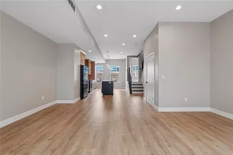 Living - 3908 Edwards #B, Cincinnati, OH 45209 photo 6 of 11