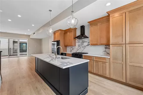 Kitchen - 3908 Edwards #B, Cincinnati, OH 45209 photo 4 of 5