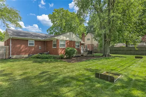 Exterior - 3903 Mengel Dr, Kettering, OH 45429 photo 5 of 6