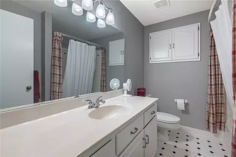 Bath - 3903 Mengel Dr, Kettering, OH 45429 photo 1 of 1
