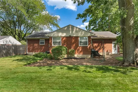 Exterior - 3903 Mengel Dr, Kettering, OH 45429 photo 4 of 6
