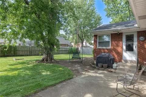 Exterior - 3903 Mengel Dr, Kettering, OH 45429 photo 2 of 6