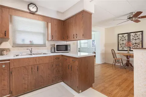 Kitchen - 3903 Mengel Dr, Kettering, OH 45429 photo 2 of 3