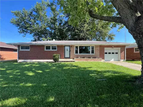 306 E Walnut St, Phillipsburg, OH 45354