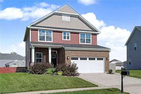 3120 White Ash Dr, Tipp City, OH 45371