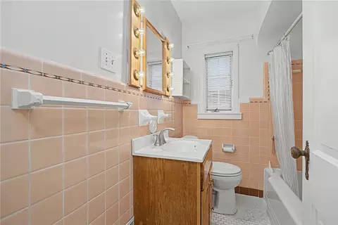 Bath - 220 E Dorothy Ln, Kettering, OH 45419 photo 1 of 2