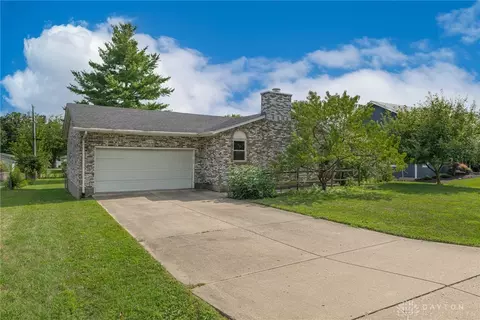 3449 North Dr, Dayton, OH 45432