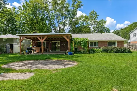 Exterior - 5314 Brainard Dr, Kettering, OH 45440 photo 7 of 8