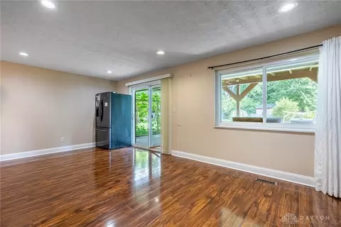 Living - 5314 Brainard Dr, Kettering, OH 45440 photo 5 of 7