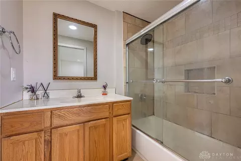 Bath - 5314 Brainard Dr, Kettering, OH 45440 photo 1 of 3