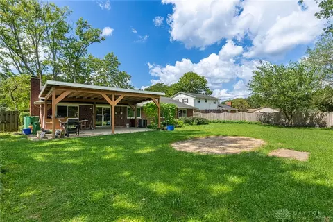 Exterior - 5314 Brainard Dr, Kettering, OH 45440 photo 5 of 8