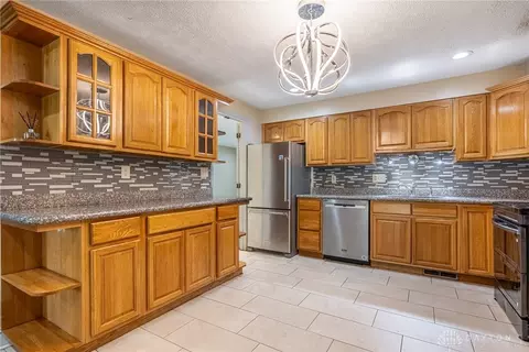 Kitchen - 5314 Brainard Dr, Kettering, OH 45440 photo 1 of 4