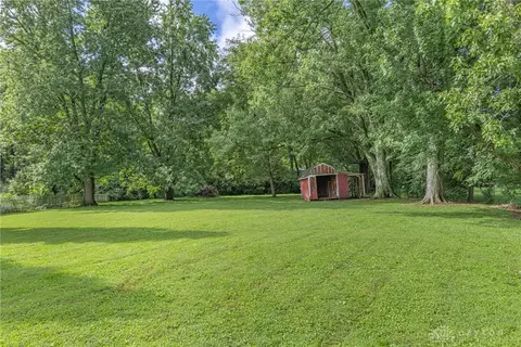 Exterior - 1895 Ryan Rd, Springboro, OH 45066 photo 3 of 6
