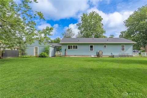 Exterior - 1895 Ryan Rd, Springboro, OH 45066 photo 4 of 6