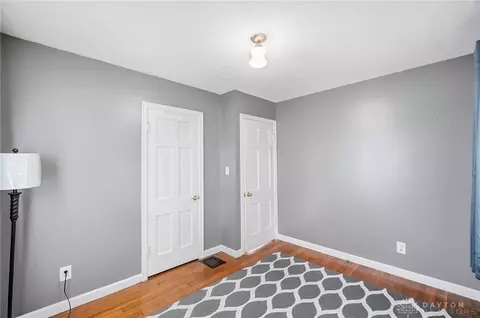 Bedroom - 1027 N Burnett Rd, Springfield, OH 45503 photo 4 of 6